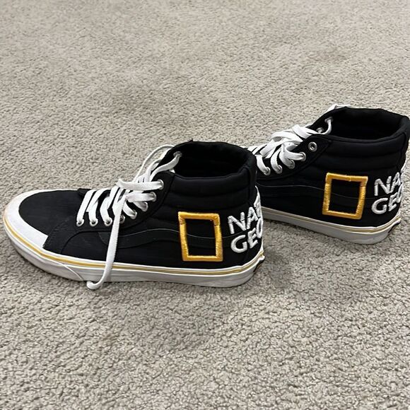 Host Pick👍👍👍Vans limited edition skate shoes size 10 men’s